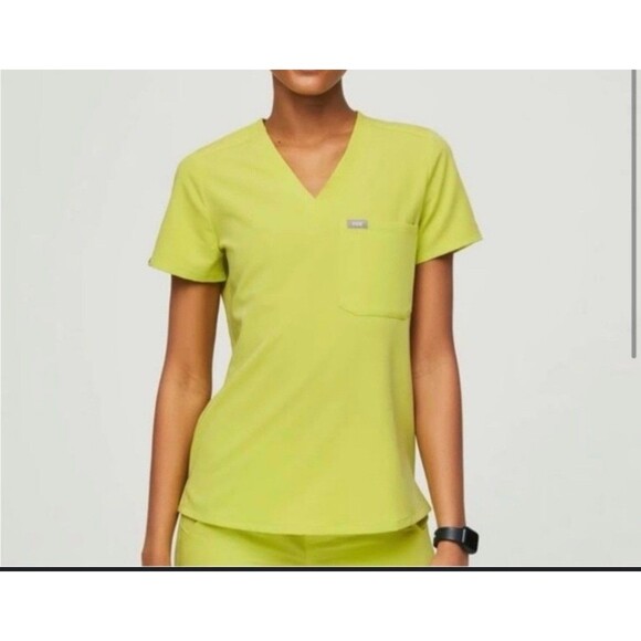 Figs Technical Collection Scrubs Short Sleeve Top Women’s Small Matcha Green - Picture 1 of 8